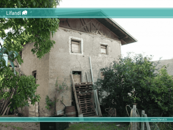 Progetto di ristrutturazione dal fascino storico a Tarces – Laces