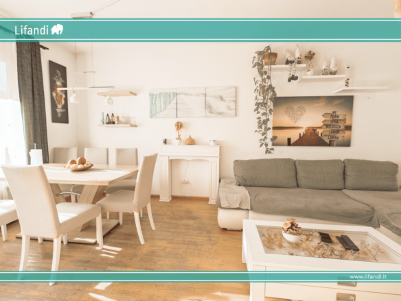 4-Zimmerwohnung mit riesigen Garten und Keller
