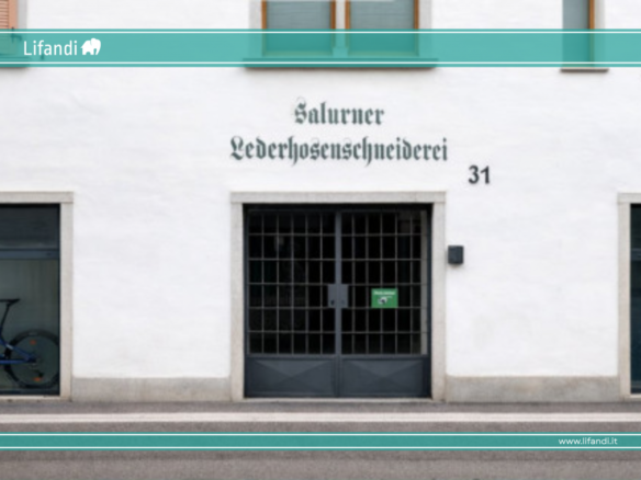 Salurn, Geschäft – Büro