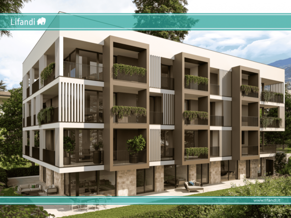 Esclusivo Appartamento di Lusso al Piano Terra con Giardino a Merano