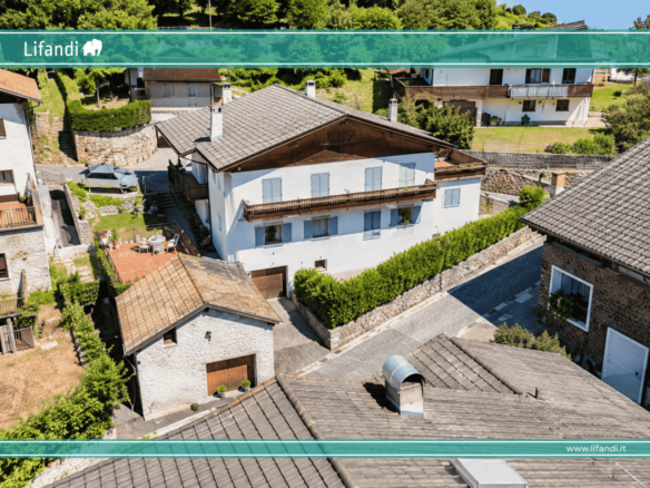 Sogno di sole a Ciardes: Immobile da ristrutturare con vista panoramica