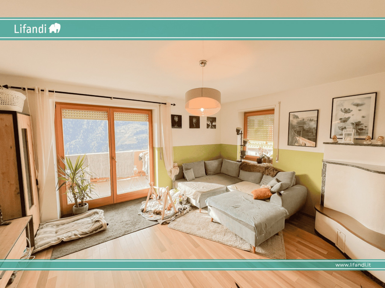 Attraktive 3-Zimmerwohnung mit zwei Terrassen und Panoramablick in Verdins