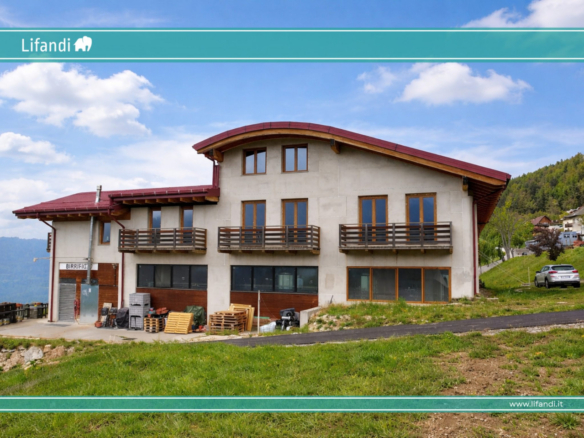 Gebäude + Wohnung im Rohbau in Folgaria