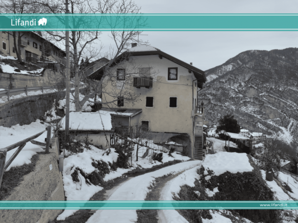Trient, Centa: Dreizimmerwohnung