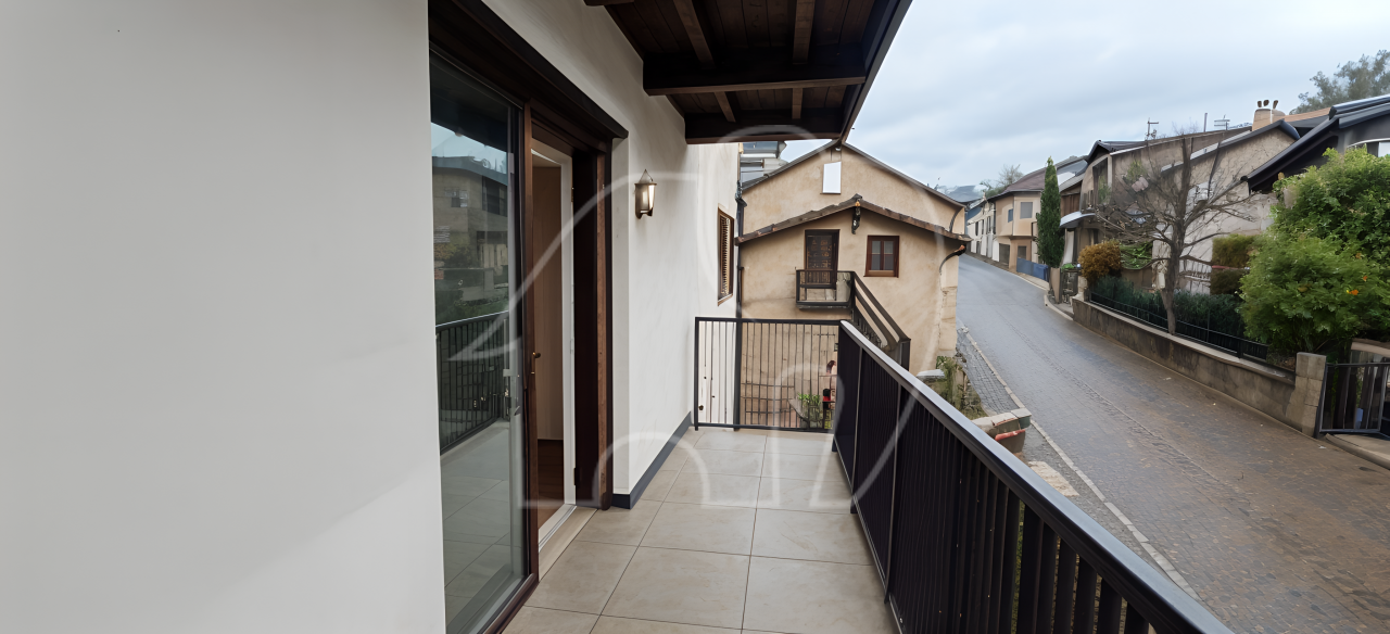 002__Balkon-Balcone Nuova costruzione: Bilocale a Termeno