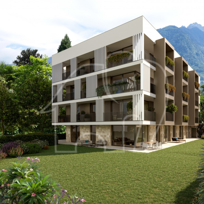 Esclusivo Appartamento di Lusso al Piano Terra con Giardino a Merano