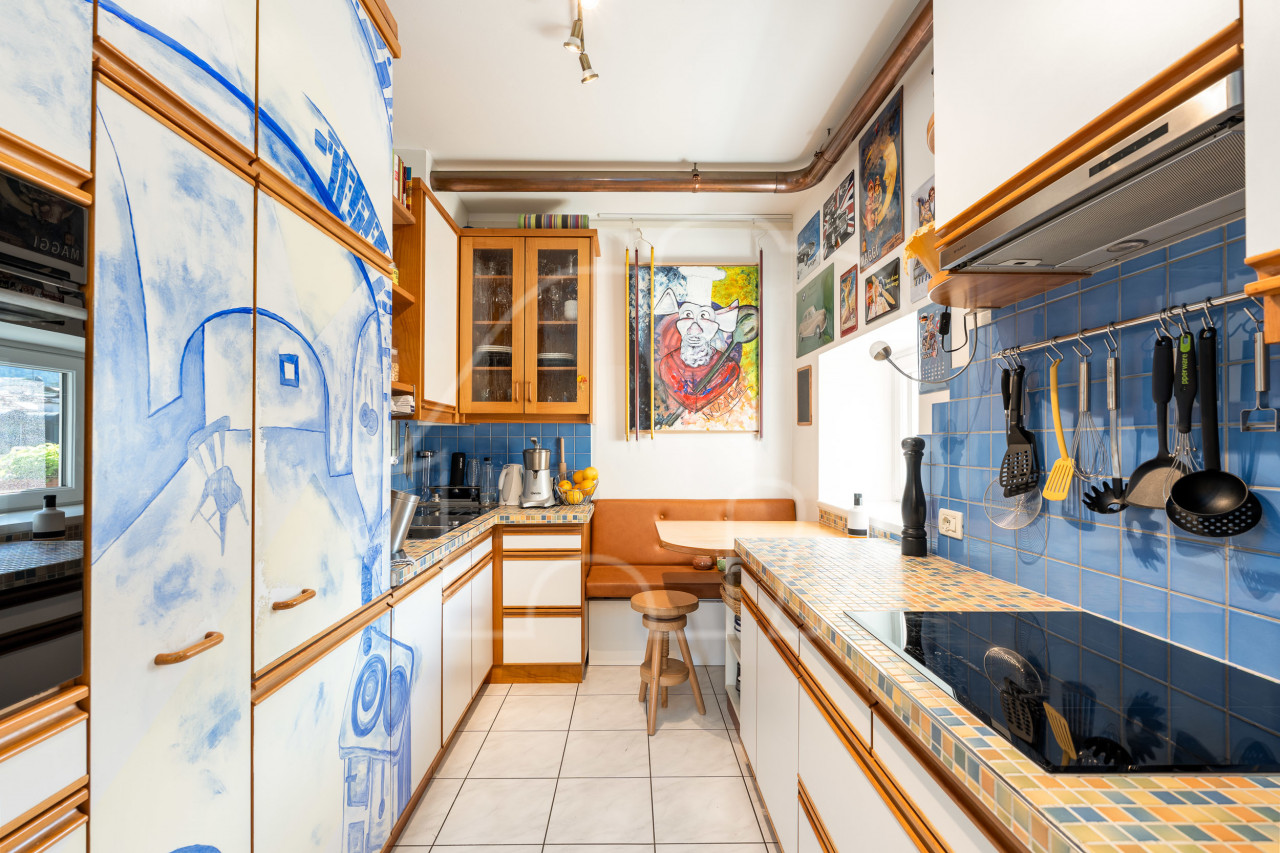 003__s24 Spazioso appartamento in un edificio storico