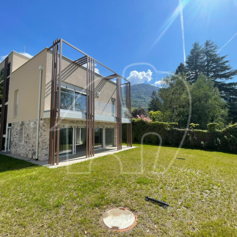 Villa mit Garten