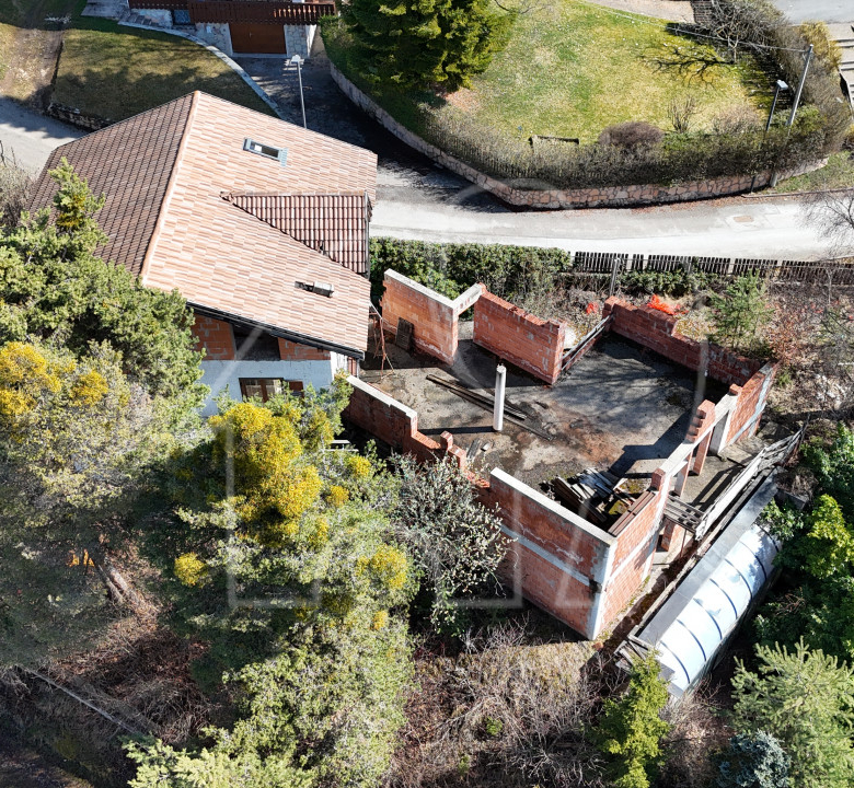 Renovierungsbedürftiges Haus mit enormen Potenzial