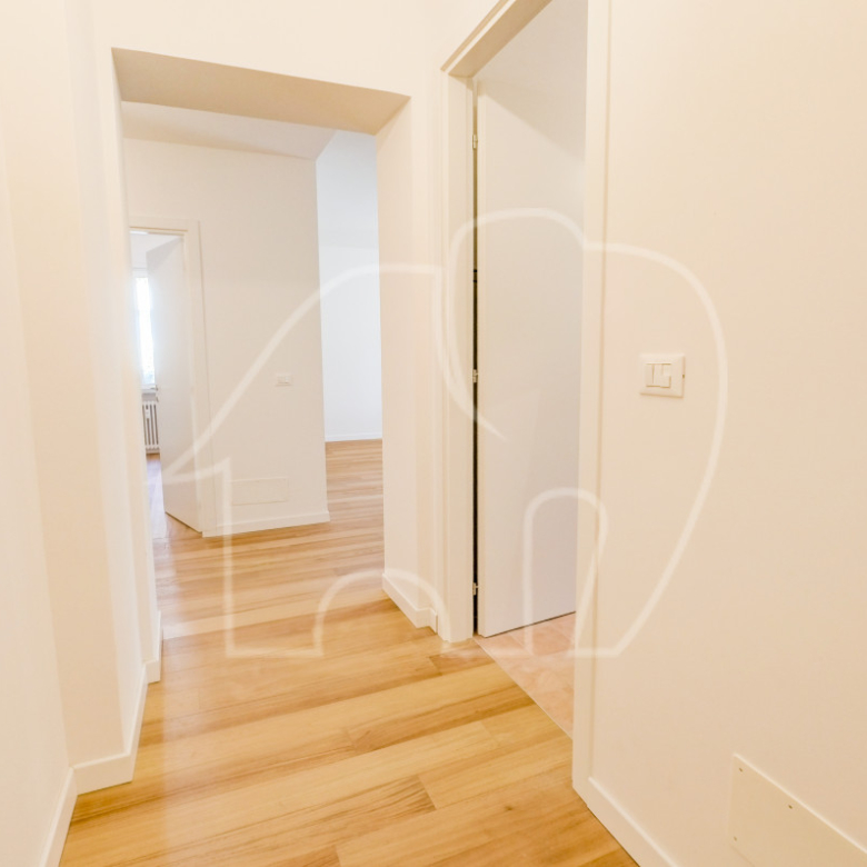 Trilocale ristrutturato con cantina e balcone