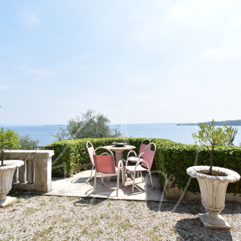 Padenghe sul Garda: Casa singola con terreno privato