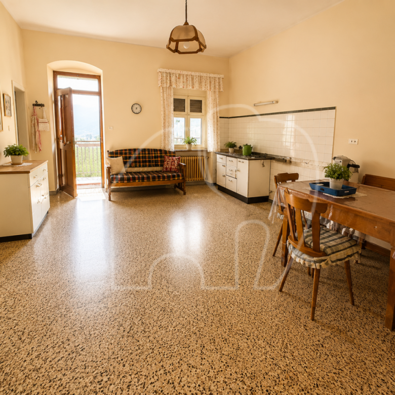Porzione di casa con terreno