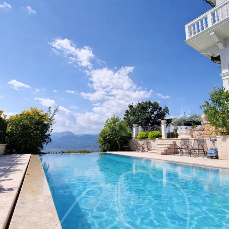Villa degli Archi