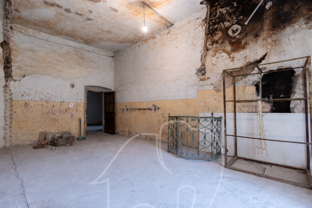 015__n09 Tuenno – Palazzo in vendita