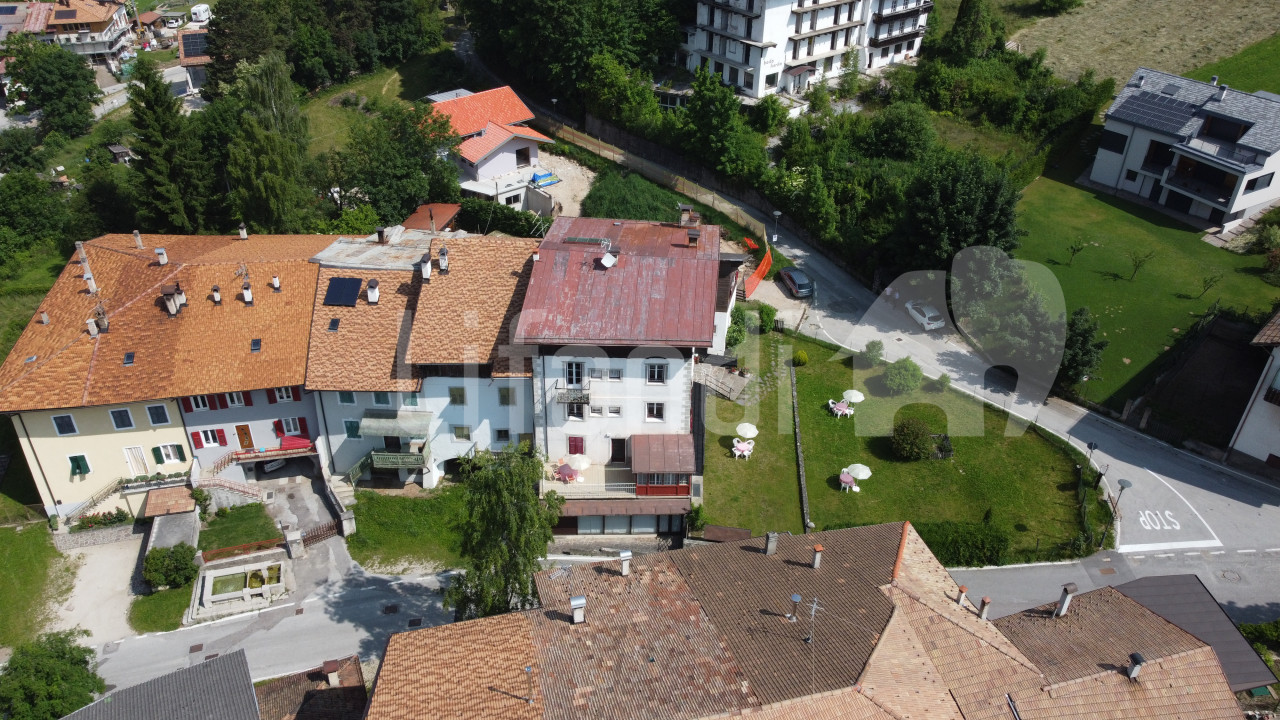 019__j9 Casale