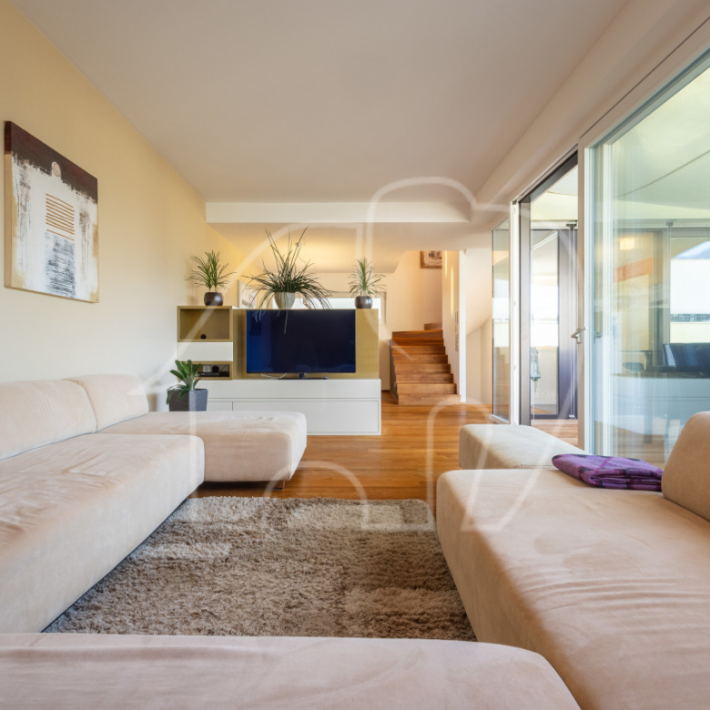 Spaziosa casa a schiera con giardino, due terrazze e ampi spazi per tutta la famiglia