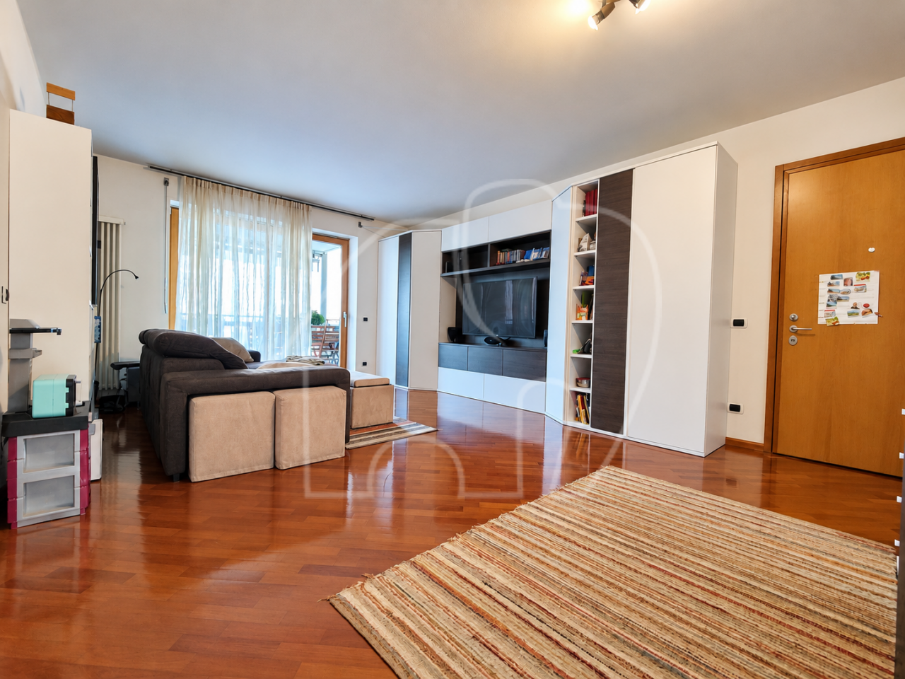 001__y1 Trilocale con ampia terrazza e cantina