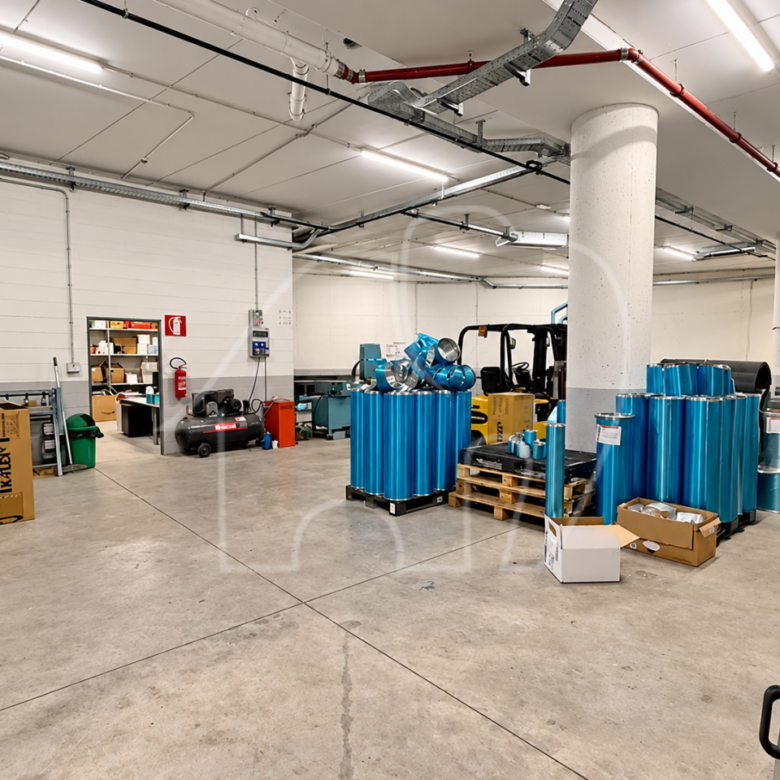 Magazzino in affitto a Bolzano Sud
