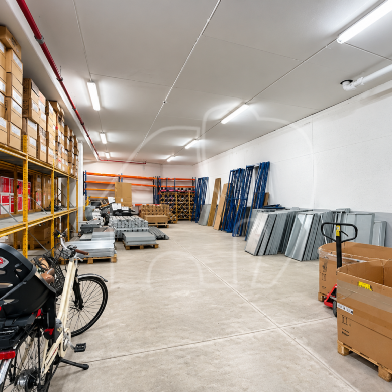 Magazzino in affitto a Bolzano Sud