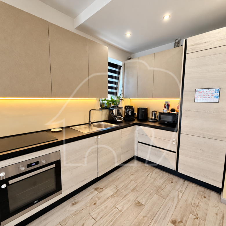 Trilocale completamente ristrutturato con balcone e cantina