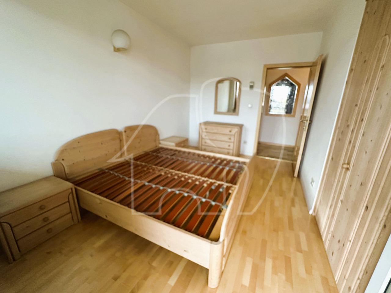 Pentalocale con soffitta