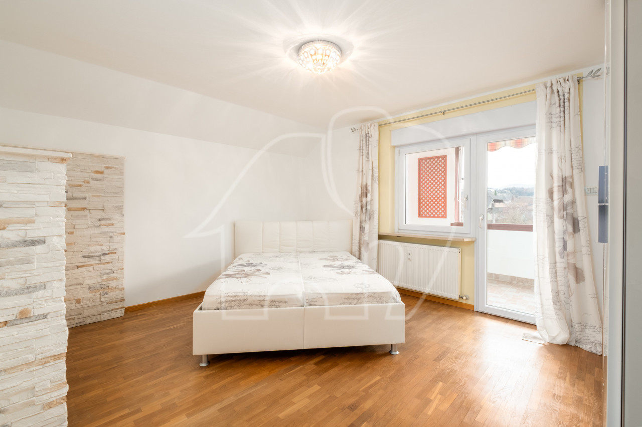 Trilocale con terrazza e balcone