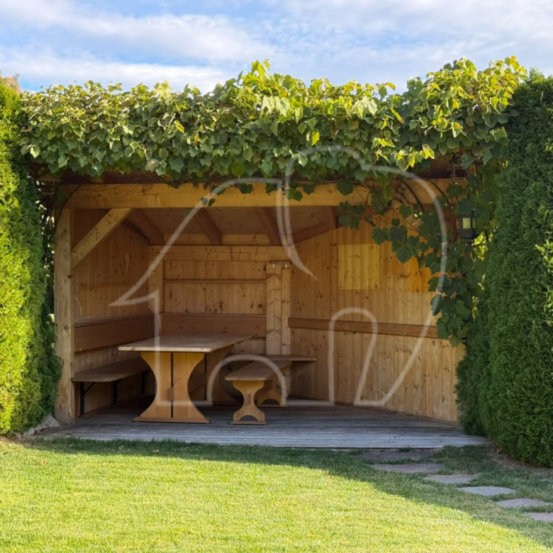 Spazioso appartamento con giardino e vista incantevole