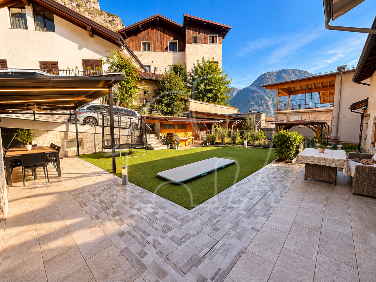 Casa indipendente con giardino privato a Roverè della Luna!