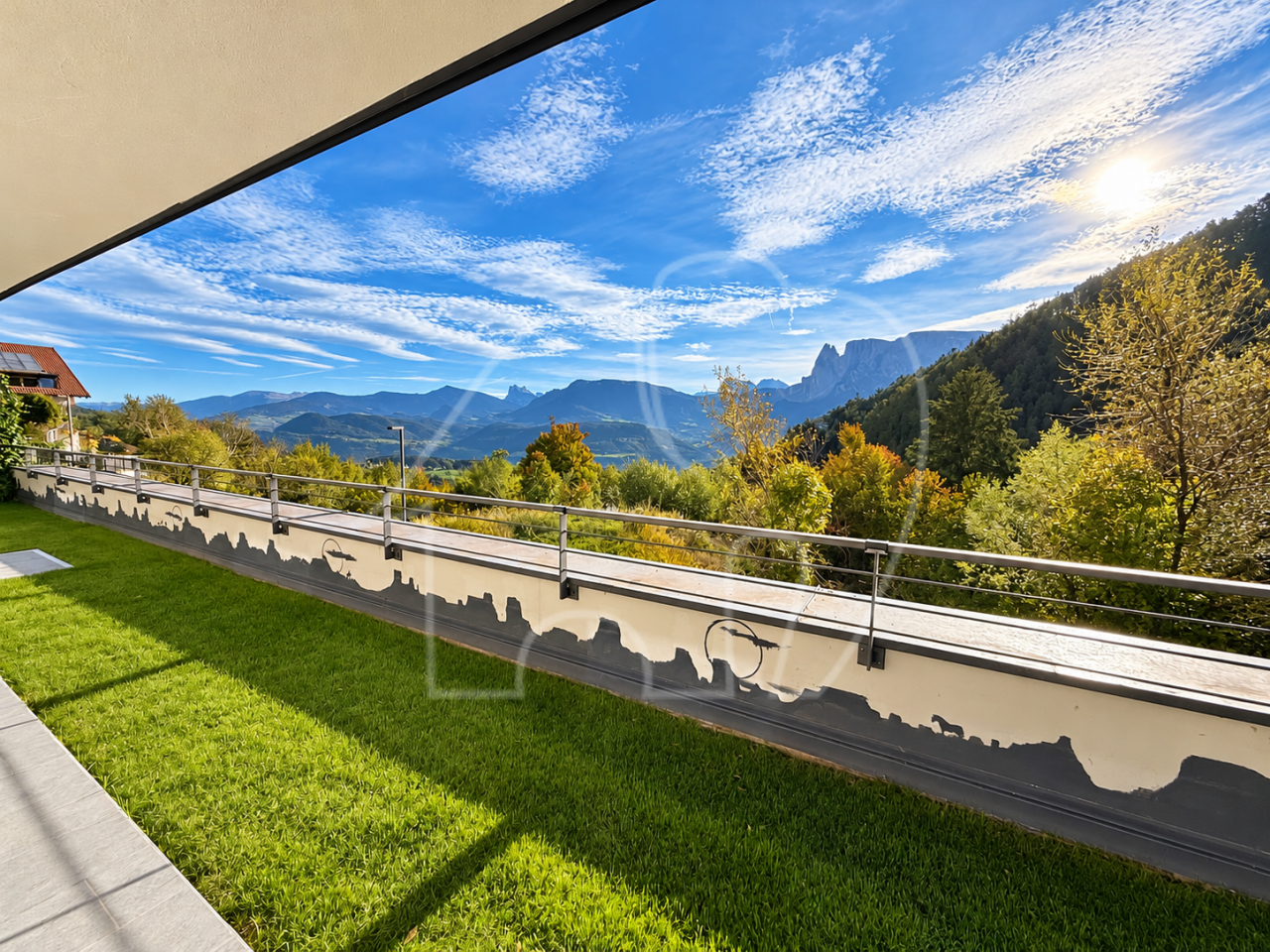 009__a1 Spazioso appartamento con giardino e vista incantevole