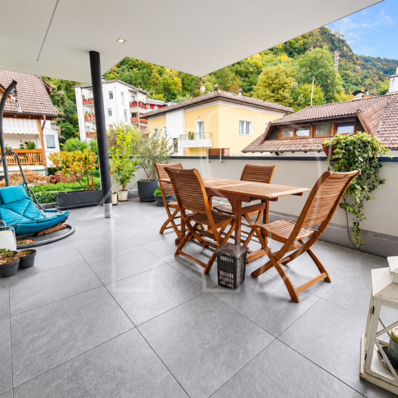 Quadrilocale con ampie terrazze e garage doppio