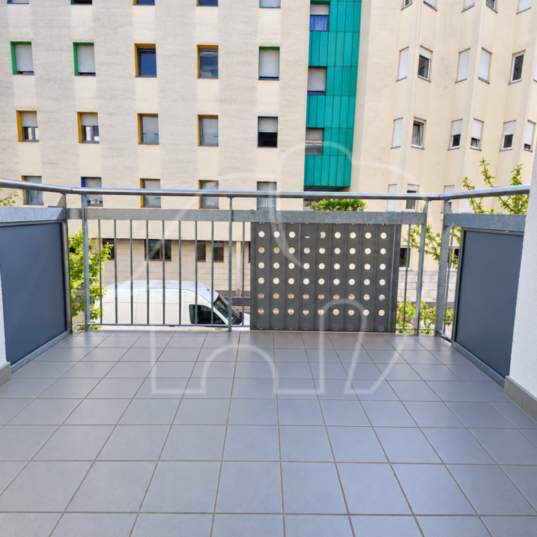 Trilocale con ampia terrazza e cantina