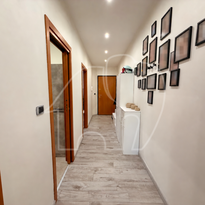 Trilocale completamente ristrutturato con balcone e cantina