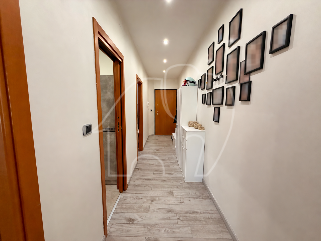 009__z9 Trilocale completamente ristrutturato con balcone e cantina