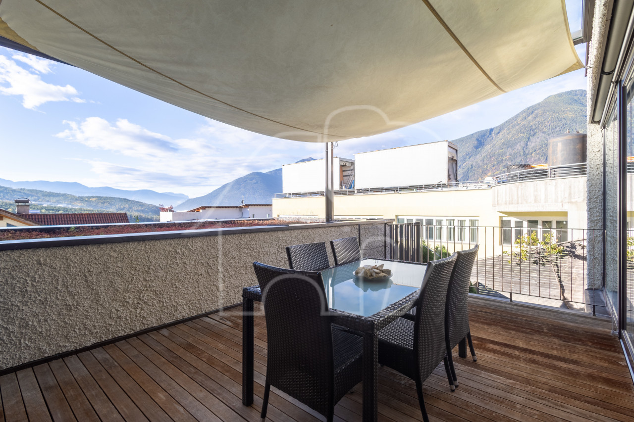 010__l17 Spaziosa casa a schiera con giardino, due terrazze e ampi spazi per tutta la famiglia