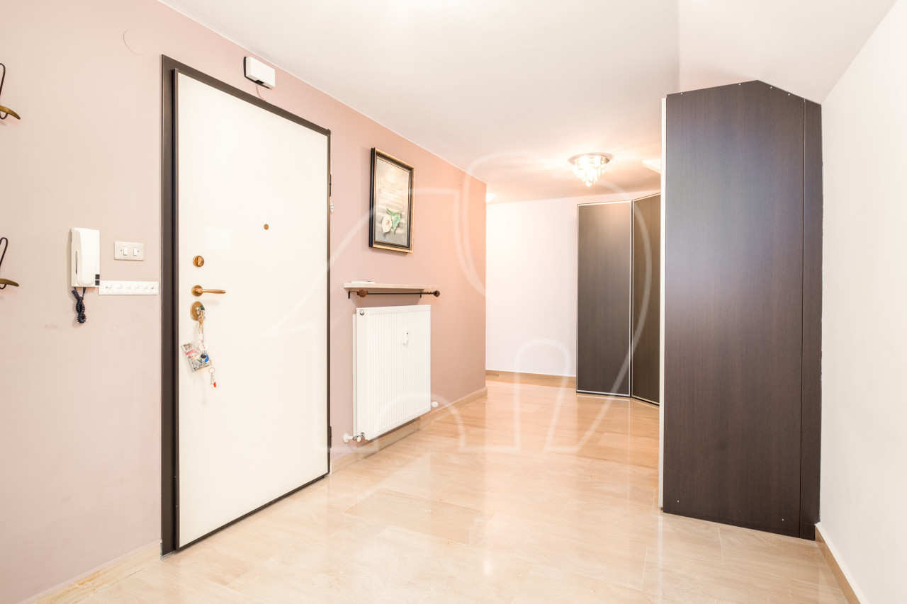 Trilocale con terrazza e balcone