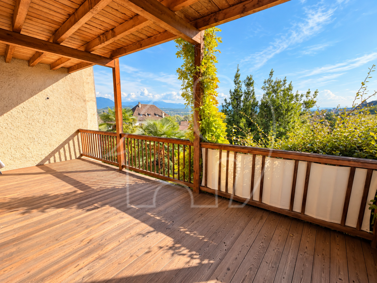 011__z13 Pentalocale storico con terrazza e fascino particolare