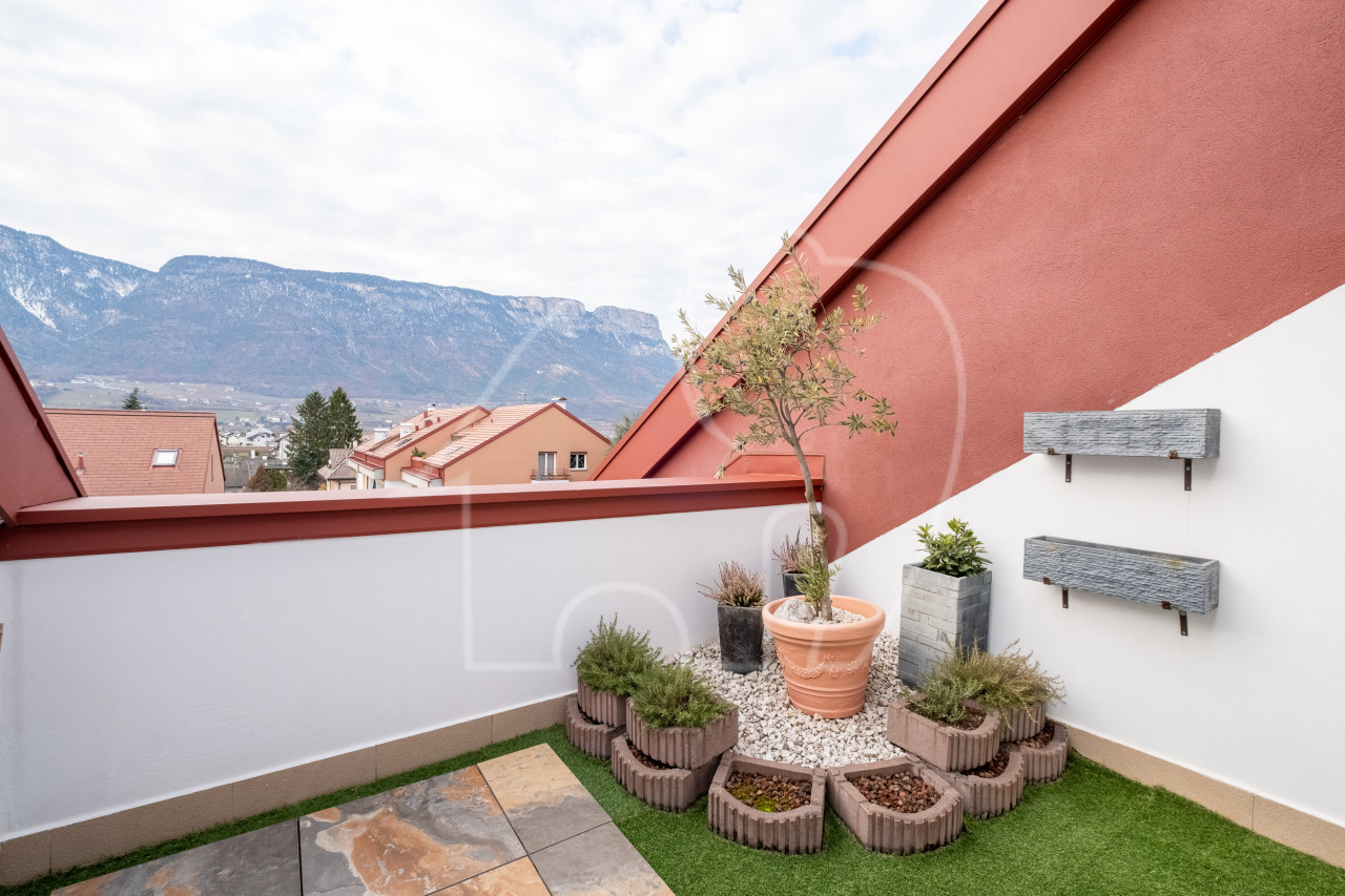 Trilocale con terrazza e balcone