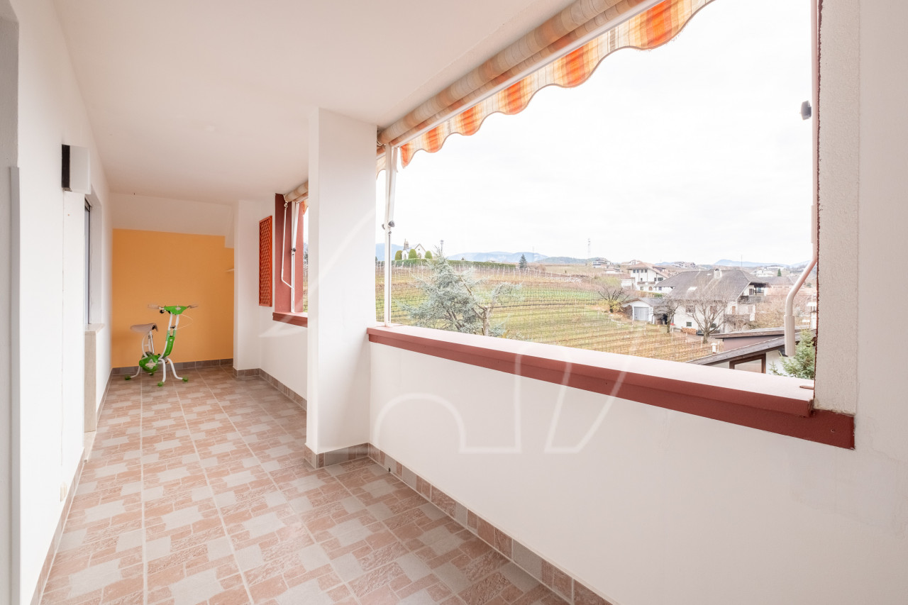 Trilocale con terrazza e balcone
